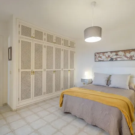 Cozy 2-bedroom In Playa De Amricas Lägenhet *